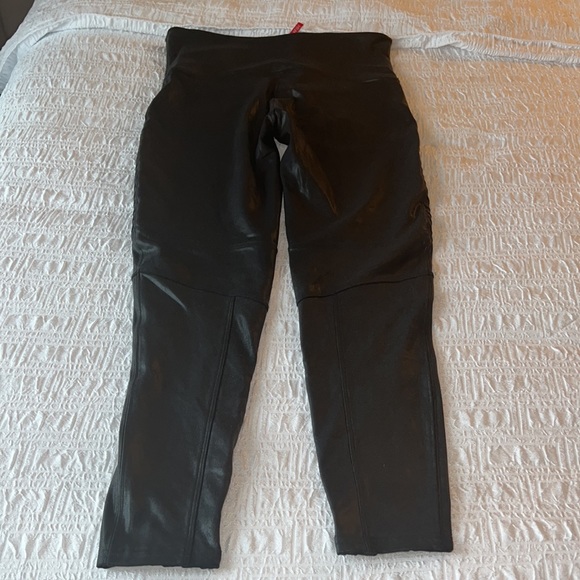 Spanx by Sara Blakely Leggings Size 1X - Picture 3 of 4